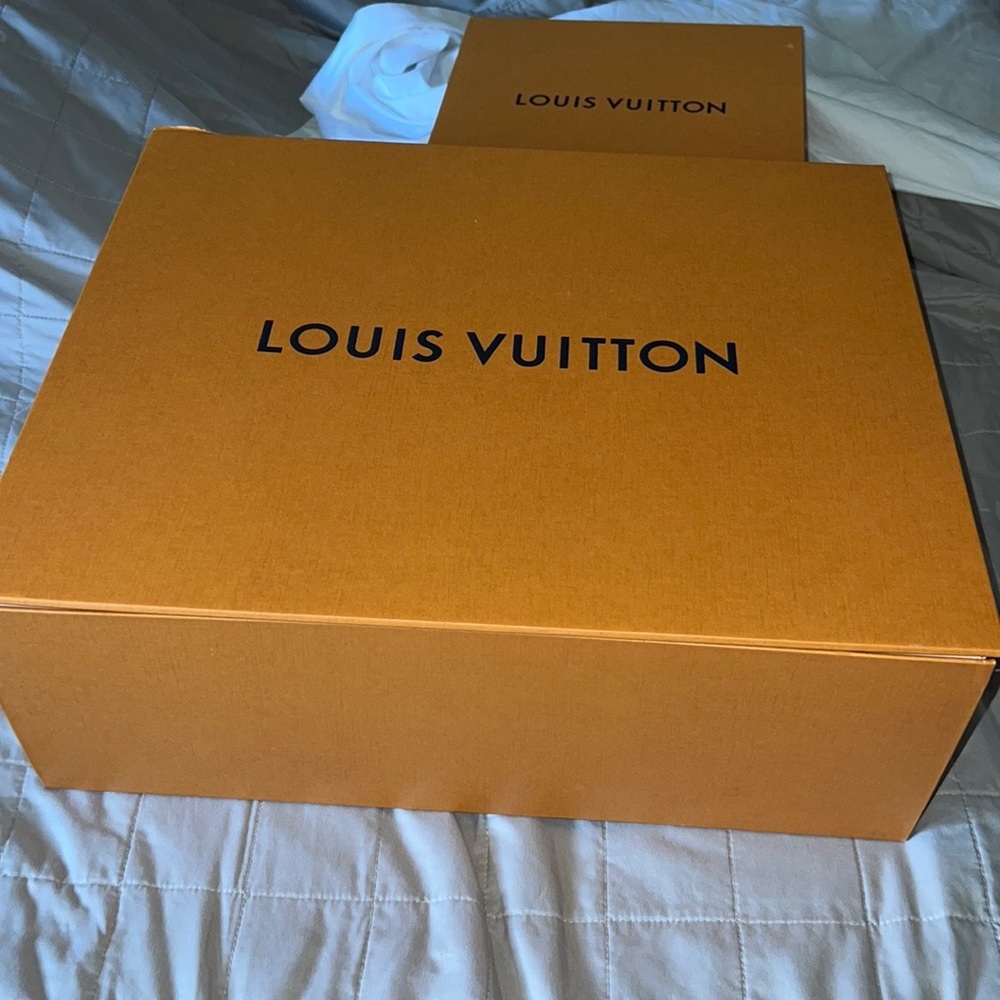 Louis Vuitton box